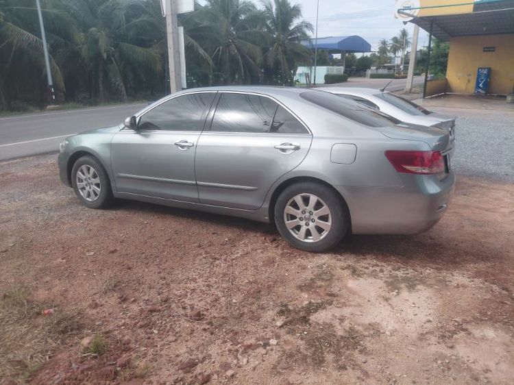 รถ Toyota Camry 2.0 G สี เทา