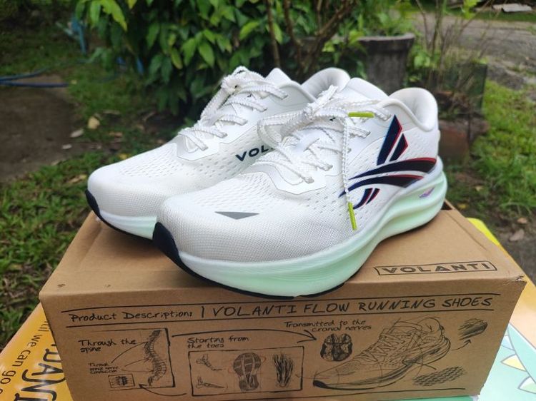 อื่นๆ ไม่ระบุ Volanti Flow รองเท้าวิ่ง สภาพสวย ขาวจั๊ว มีแผ่นคาร์บอนไฟเบอร์กันบิด