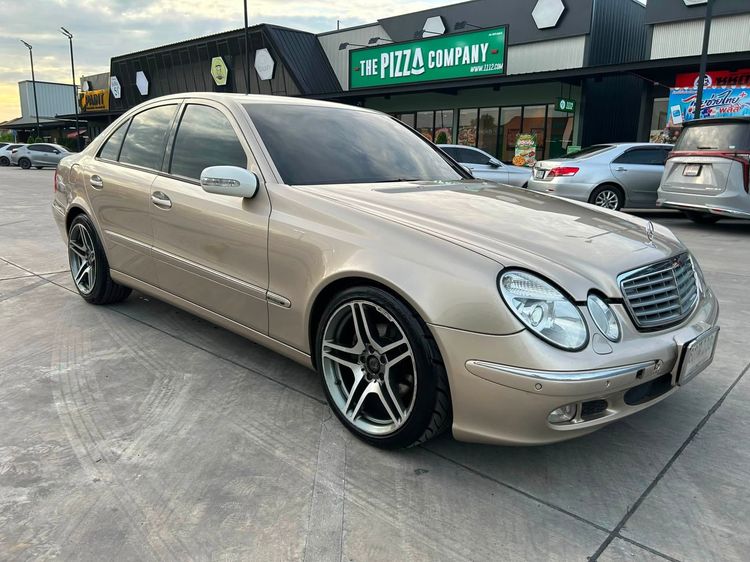 Mercedes-Benz E-Class 2003 E200 Kompressor Sedan เบนซิน ไม่ติดแก๊ส เกียร์อัตโนมัติ บรอนซ์ทอง