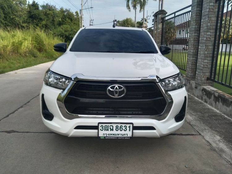 Toyota Hilux Revo 2021 Smart Cab 2.4 Entry Z Edition ไฟฟ้า เกียร์ธรรมดา ขาว รูปที่ 2
