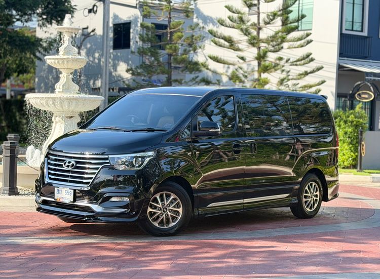 Hyundai H-1  2019 2.5 Elite Utility-car ดีเซล ไม่ติดแก๊ส เกียร์อัตโนมัติ ดำ