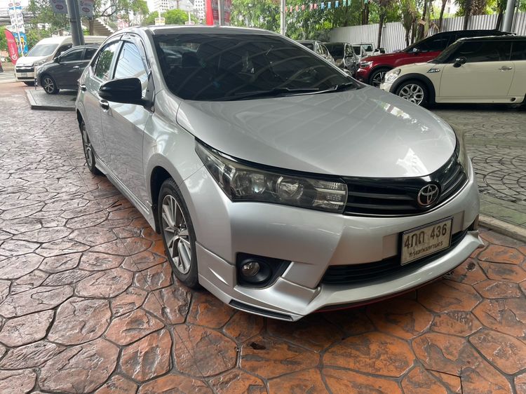 รถ Toyota Altis 1.8 E สี เทา