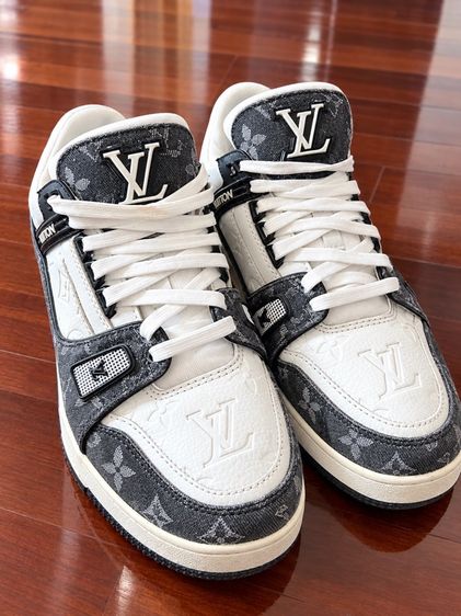 Louis Vuitton(LV) Trainer รองเท้า แท้ Sneaker (ลายเดนิมสีเทาดำขาว)