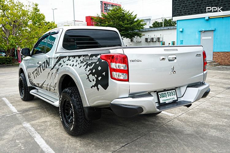 Mitsubishi Triton 2019 2.4 GLS Plus Pickup ดีเซล ไม่ติดแก๊ส เกียร์ธรรมดา เทา รูปที่ 4
