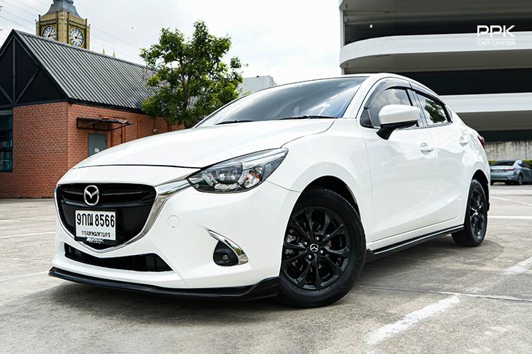 รถ Mazda Mazda 2 1.3 High Connect สี ขาว