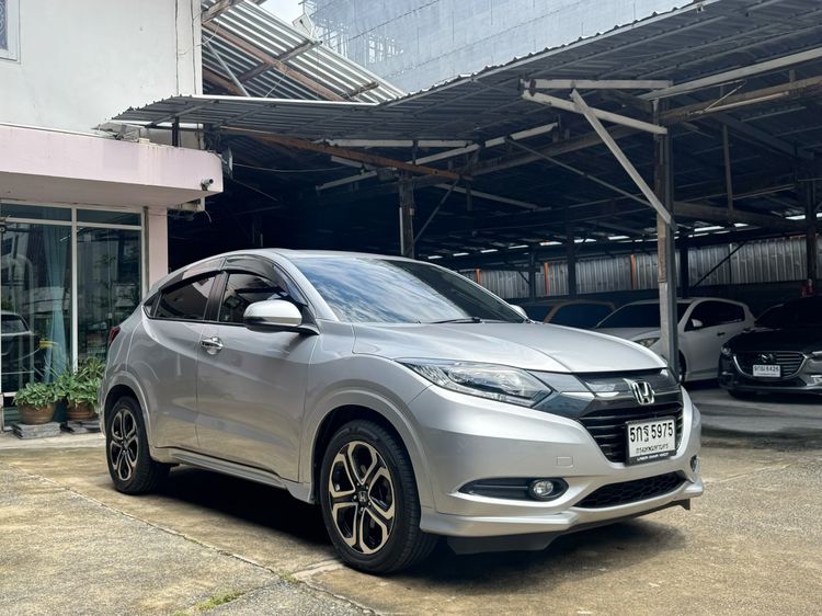 รถ Honda HR-V 1.8 E Limited สี ขาว