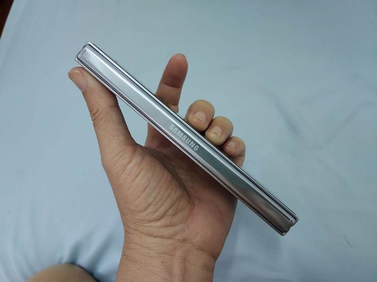 Galaxy Z fold 5 ตำหนิใช้งานปรกติถุกๆ7900บาท รูปที่ 3