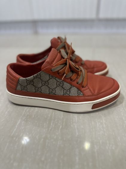 ขายรองเท้า Gucci ของแท้ 100% ( รับประกันแท้ตลอดอายุการใช้งาน ) Size 40.5
