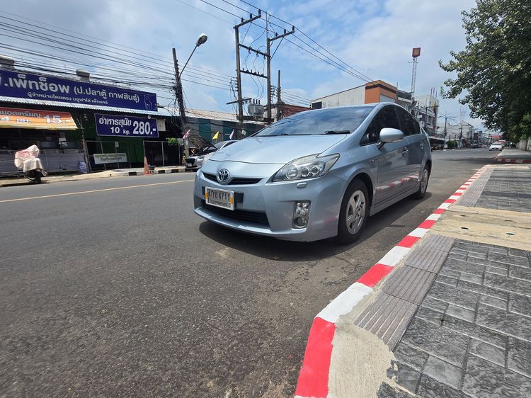 รถ Toyota Prius 1.8 Hybrid Top Grade สี ฟ้า
