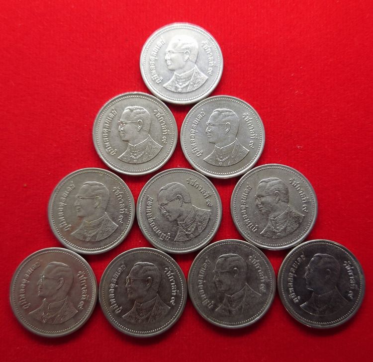 เหรียญ 2 บาท หมุนเวียน ปี พ.ศ.2550 (ชุด 10 เหรียญ) สีเงิน ผ่านใช้ รูปที่ 2