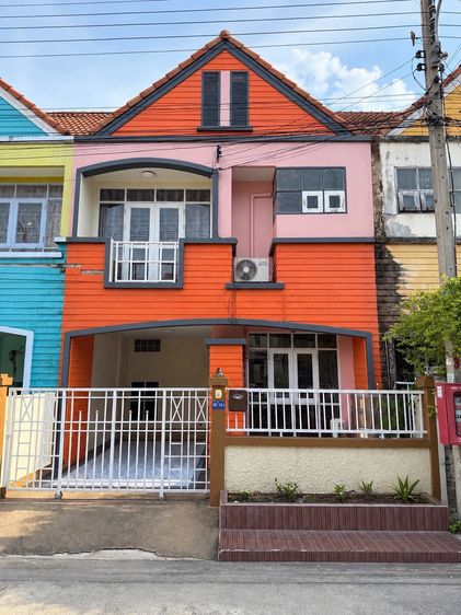 มีบางส่วน ให้เช่าบ้าน ทาวเฮ้าส์ 2 ชั้น หมู่บ้าน อู่ทองเพลส4 ลำลูกกา คลอง3  ซอยเปียร์นนท์ ปทุมธานี