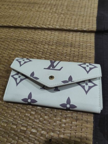 LV Wallet รูปที่ 3
