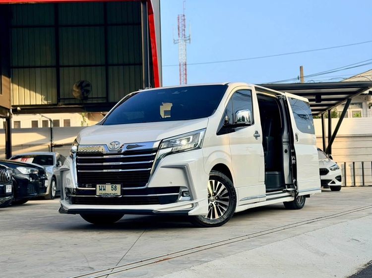 Toyota Majesty 2021 2.8 Grand Van ดีเซล ไม่ติดแก๊ส เกียร์อัตโนมัติ ขาว