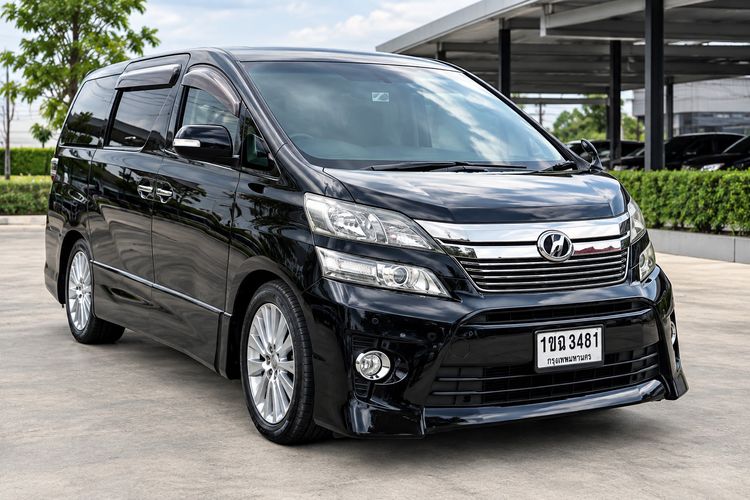 รถ Toyota Vellfire 2.4 V สี ดำ