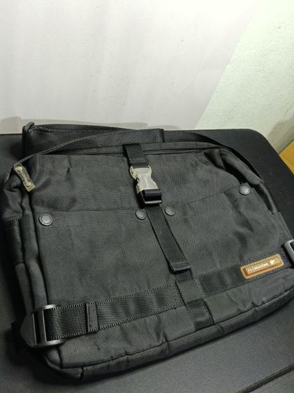 อื่นๆ กระเป๋าสะพายข้าง FX CREATIONS สีดำ ผ้าไนลอน ทรง Messenger ใส่ iPad ได้