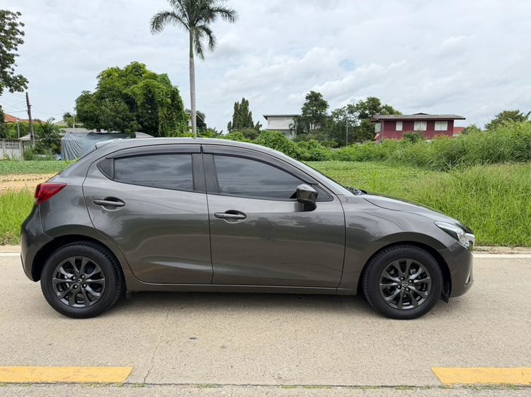 Mazda Mazda 2 2018 1.3 High Connect Sedan เบนซิน ไม่ติดแก๊ส เกียร์อัตโนมัติ น้ำตาล รูปที่ 3