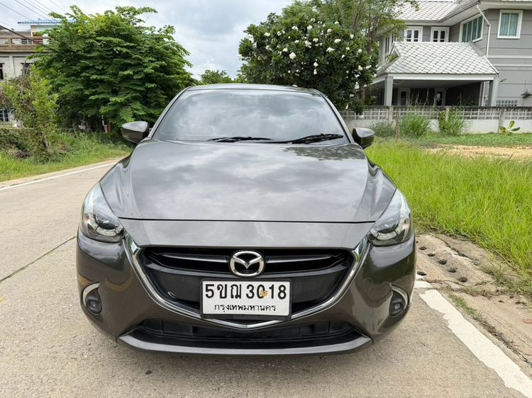 รถ Mazda Mazda 2 1.3 High Connect สี น้ำตาล