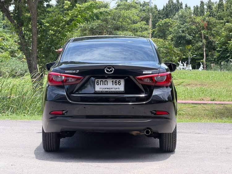 Mazda Mazda 2 2017 1.3 High Sedan เบนซิน ไม่ติดแก๊ส เกียร์อัตโนมัติ ดำ รูปที่ 4