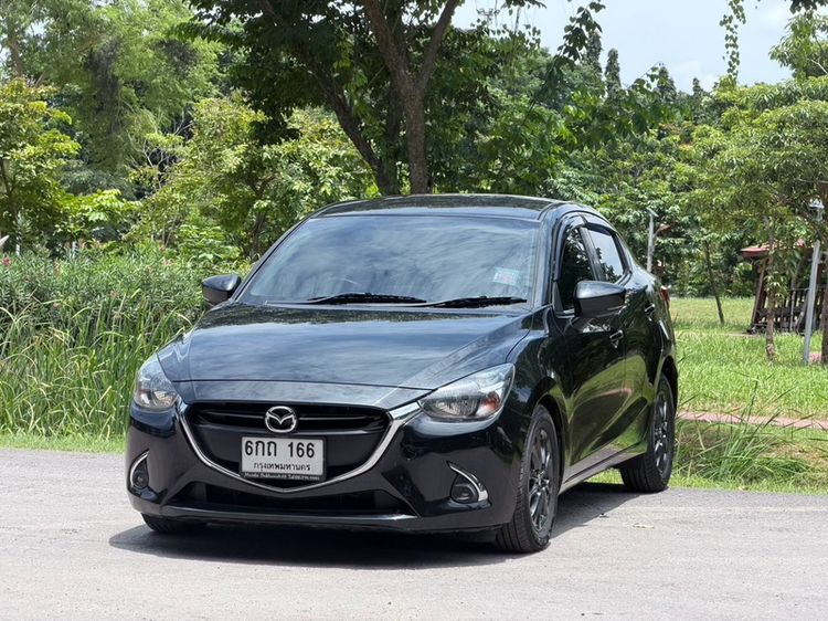 Mazda Mazda 2 2017 1.3 High Sedan เบนซิน ไม่ติดแก๊ส เกียร์อัตโนมัติ ดำ รูปที่ 3
