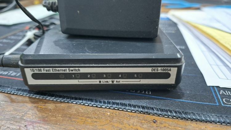 อื่นๆ Hub switch Link รุ่น DES-1005A