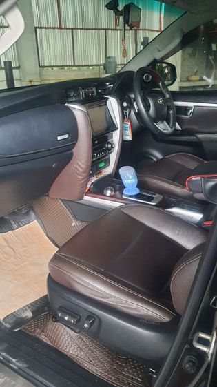 Toyota Fortuner 2017 2.4 V Utility-car ดีเซล เกียร์อัตโนมัติ ดำ
