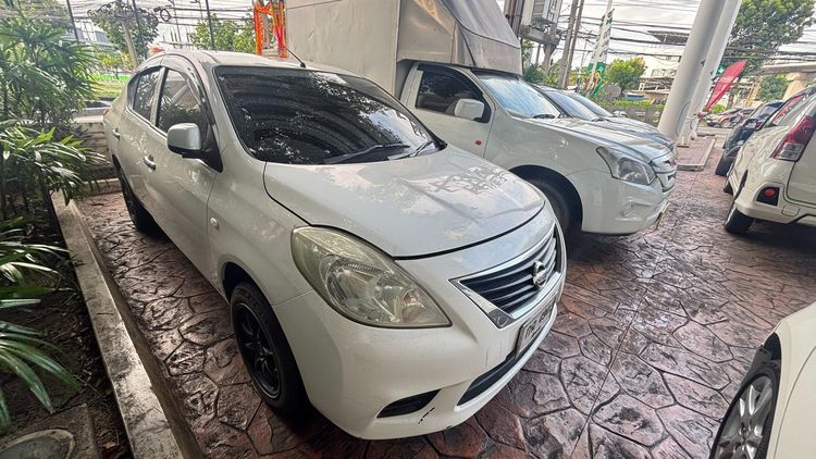 รถ Nissan Almera 1.2 ES สี ขาว