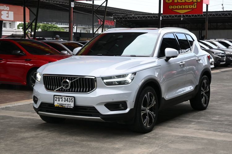 รถ Volvo XC40 Recharge 1.5 T5 Inscription สี ขาว