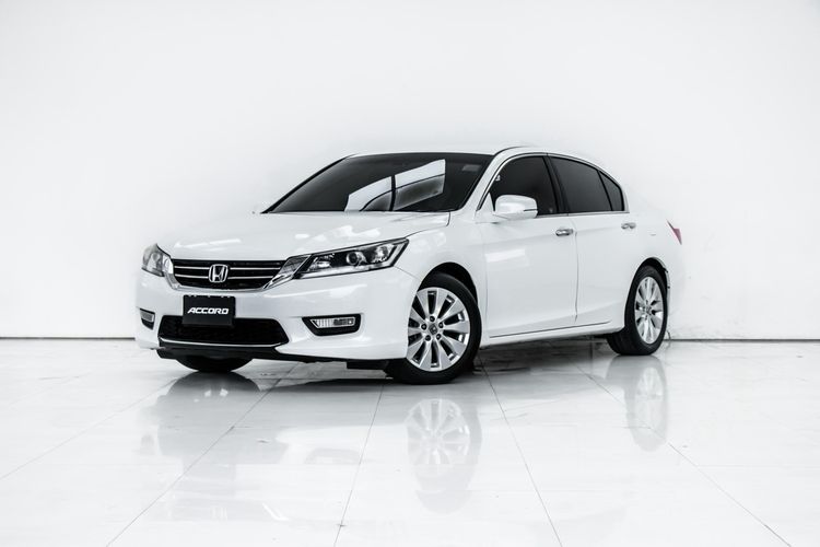 Honda Accord 2013 2.0 EL Sedan เบนซิน ไม่ติดแก๊ส เกียร์อัตโนมัติ ขาว