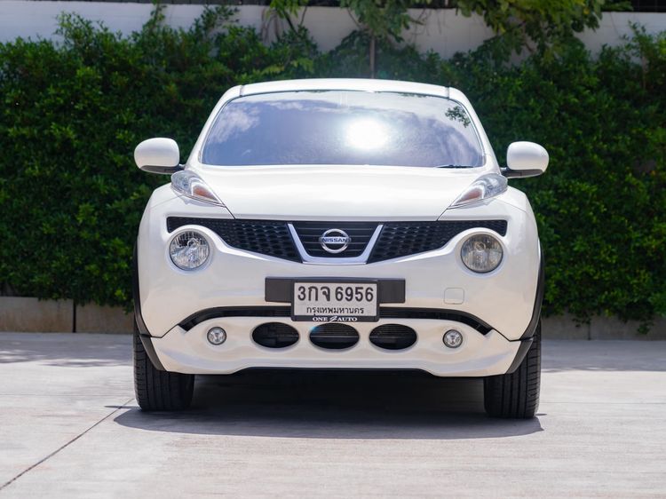 Nissan Juke 2014 1.6 E Sedan เบนซิน ไม่ติดแก๊ส เกียร์อัตโนมัติ ขาว รูปที่ 2