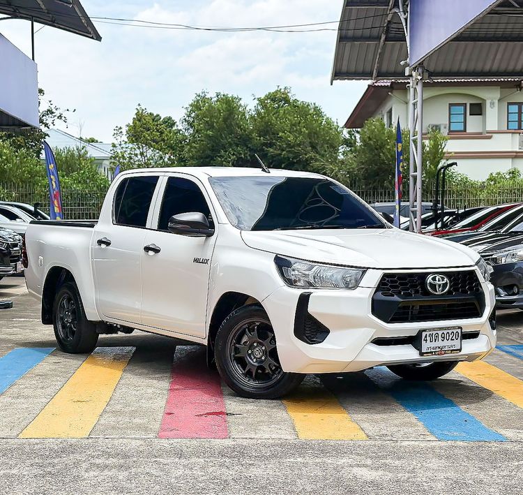 Toyota Hilux Revo 2023 2.4 Z Edition Entry Pickup ดีเซล ไม่ติดแก๊ส เกียร์ธรรมดา ขาว