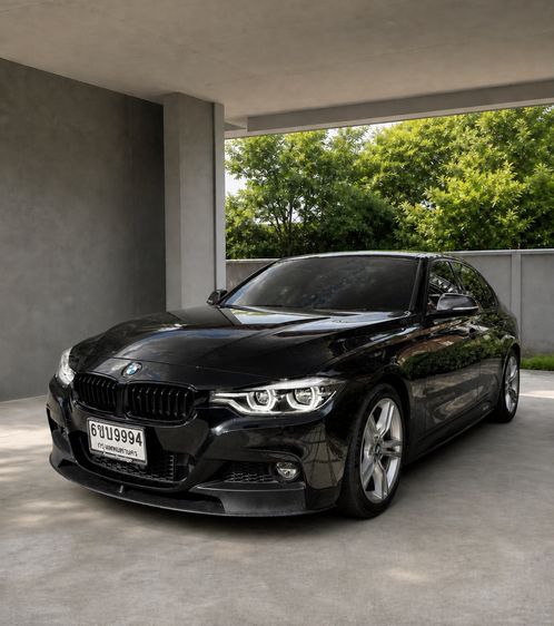 รถ BMW Series 3 320d สี ดำ
