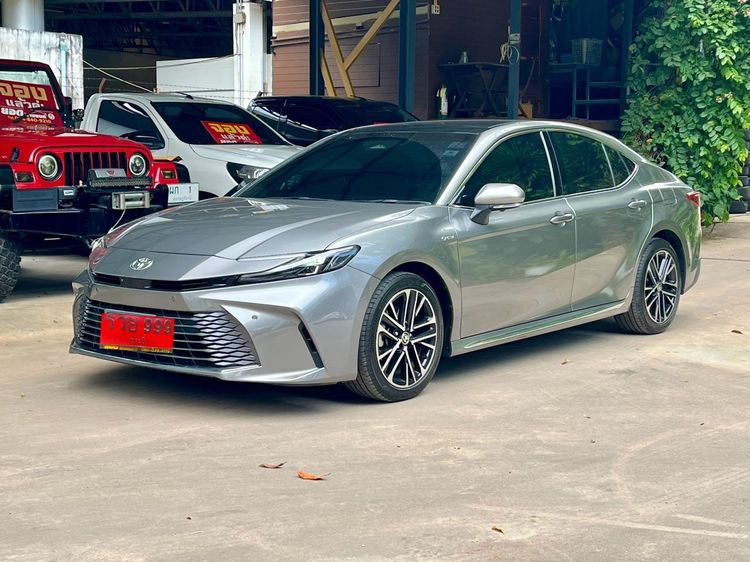 Toyota Camry 2025 2.5 HEV Premium Luxury Sedan ไฮบริด ไม่ติดแก๊ส เกียร์อัตโนมัติ เทา