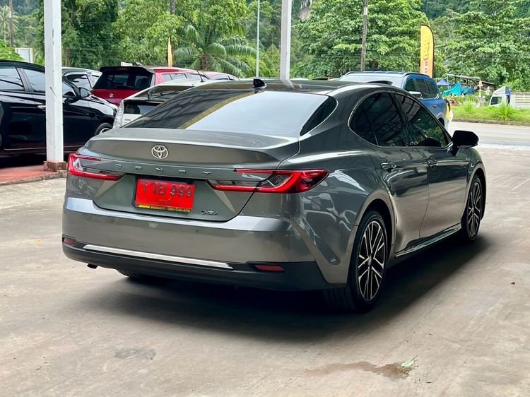 Toyota Camry 2025 2.5 HEV Premium Luxury Sedan ไฮบริด ไม่ติดแก๊ส เกียร์อัตโนมัติ เทา รูปที่ 4