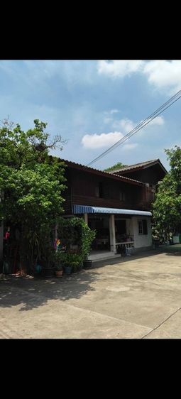 ใช่ ขายอาคารพาณิช์ และบ้านพักเนื้อที่เกือบไร่ติดถนนวงค์สว่างติดถนนวงศ์สว่างขายในราคาประเมินคุยต่อรองได้ครับ รูปที่ 2