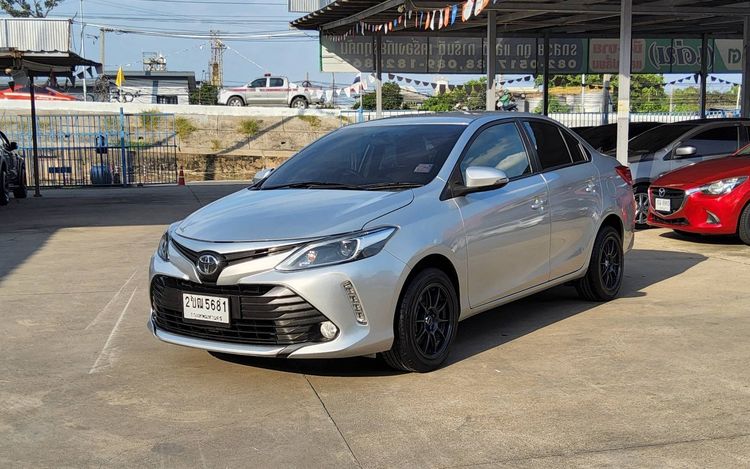 Toyota Vios 2021 1.5 Mid Sedan เบนซิน ไม่ติดแก๊ส เกียร์อัตโนมัติ บรอนซ์เงิน