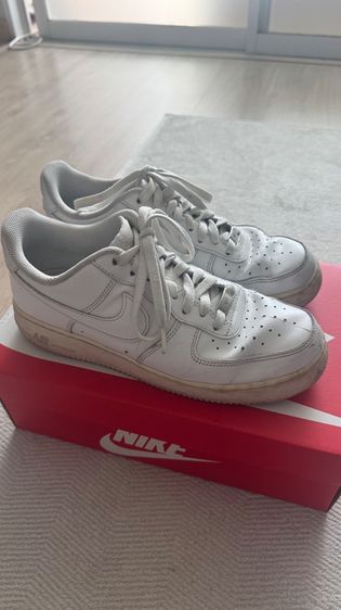 รองเท้าผ้าใบ หนังแท้ UK 8.5 | EU 42 2/3 | US 9 ขาว Nike Air Force 1
