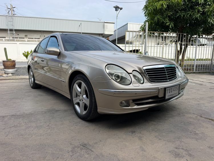 Mercedes-Benz E-Class 2003 E200 Kompressor Sedan เบนซิน ไม่ติดแก๊ส เกียร์อัตโนมัติ บรอนซ์ทอง รูปที่ 3