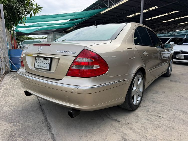 Mercedes-Benz E-Class 2003 E200 Kompressor Sedan เบนซิน ไม่ติดแก๊ส เกียร์อัตโนมัติ บรอนซ์ทอง รูปที่ 4
