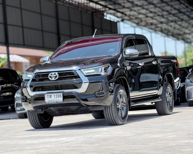 รถ Toyota Hilux Revo Double Cab 2.4 Entry Prerunner สี ดำ