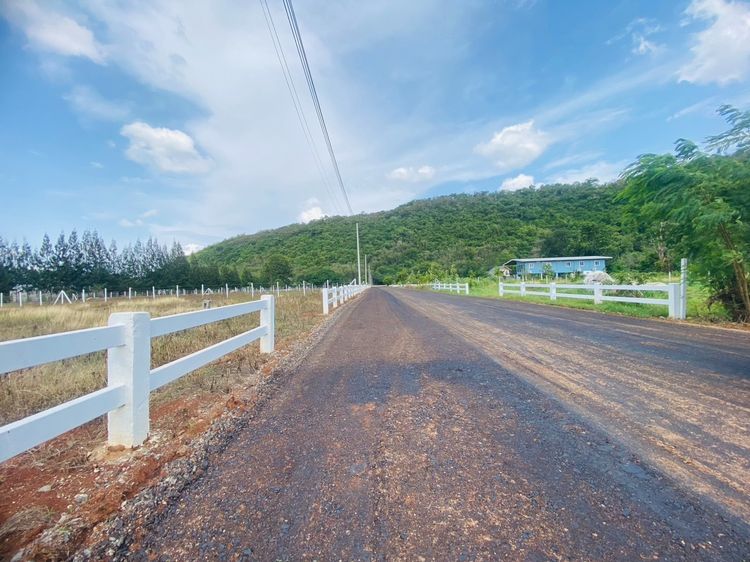 โอกาสทองที่พลาดไม่ได้ ที่ดินเขาใหญ่ วิวภูเขาด้านหน้าเต็มๆ ทำเลสวย ราคานี้หาไม่ได้อีกแล้วในย่านนี้