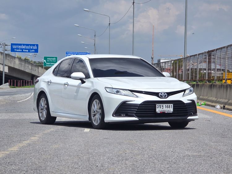 Toyota Camry 2022 2.5 Sport Sedan เบนซิน ไม่ติดแก๊ส เกียร์อัตโนมัติ ขาว รูปที่ 3
