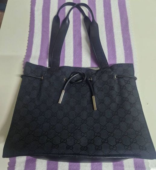 Gucci GG Canvas Drawstring Tote Bag สีดำ