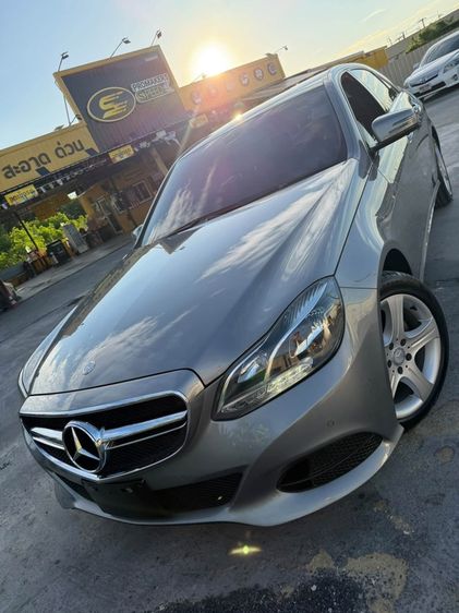 Mercedes-Benz E-Class 2014 E200 Sedan เบนซิน เกียร์อัตโนมัติ เทา