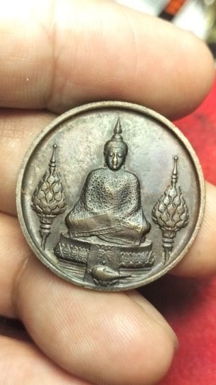 เหรียญพระแก้ววัดศรีรัตนศาสดารามปี 25 รูปที่ 10