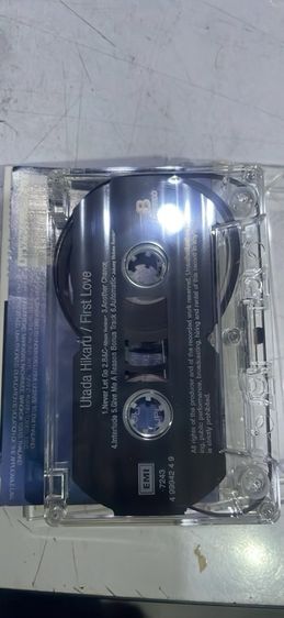 เทปเพลง Utada Hikaru อัลบั้ม First Love ม้วนลิขสิทธิ์แท้ค่าย EMI งานปั๊มเก่าปลายยุค90 รูปที่ 2