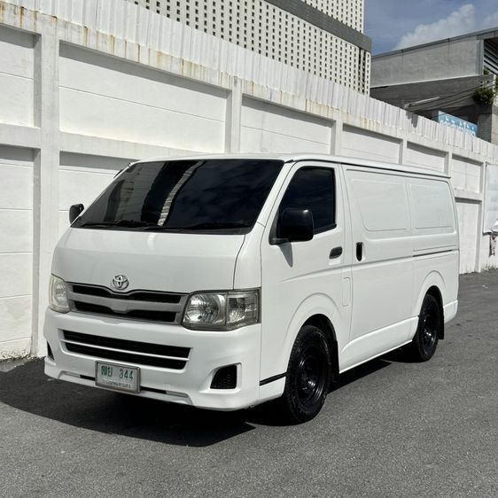 Toyota Hiace 2012 2.5 GL Van ดีเซล ไม่ติดแก๊ส เกียร์ธรรมดา ขาว