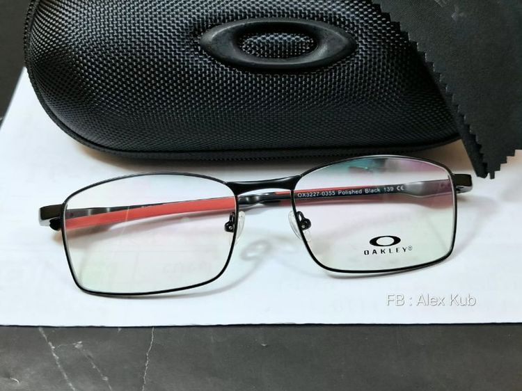 กรอบแว่นตา Oakley
