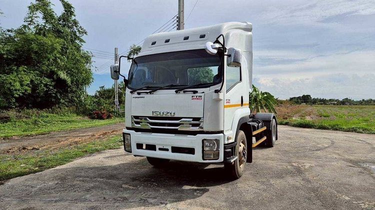 ISUZU  หัวลาก รุ่นFTR34L/ปี56/240แรง/เลขเครื่อง6HK1/2เพลา/ดีเซล