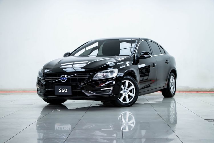 รถ Volvo S60 1.6 Drive สี ดำ
