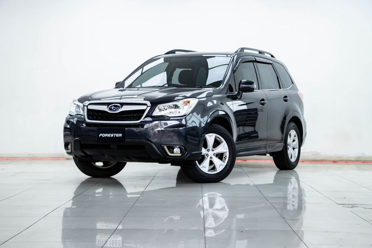 รถ Subaru Forester 2.0 i-L 4WD สี เทา